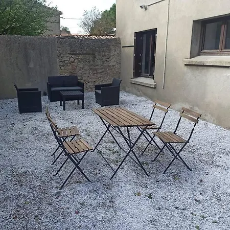 Apartmán Superbe Avec Cour Et Parking Gratuit A 5 Min Du Chateau *